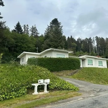 Image 3 - 11947 Ocean View Drive, Del Norte County, CA 95567, USA - House for sale