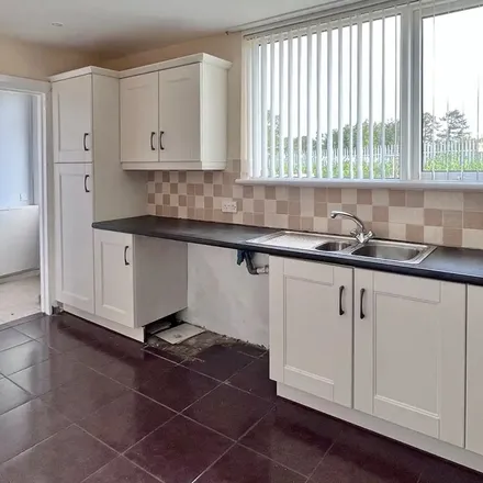 Image 7 - Tullyroan Drive, Portadown, BT62 3TP, United Kingdom - Apartment for rent