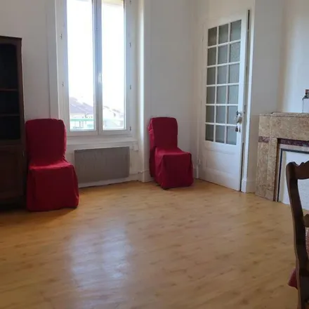 Rent this 2 bed apartment on 2 Avenue de la Gare in 42700 Firminy, France