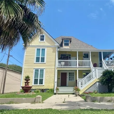 Rent this 1 bed apartment on 1800 Tremont Avenue - 23rd Street in Galveston, TX 77550