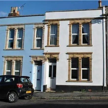 Rent this 4 bed townhouse on 8 South Street in Bristol, BS3 3AX