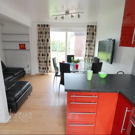 Image 3 - Water Mill Close, Metchley, B29 6SU, United Kingdom - Room for rent