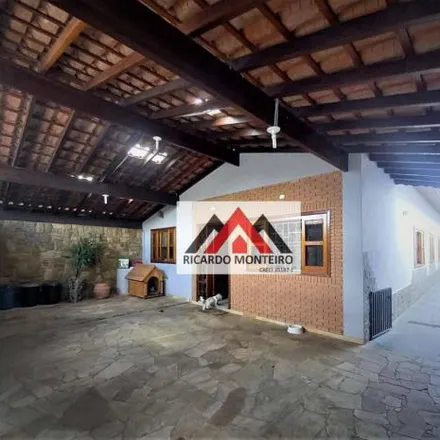 Buy this 4 bed house on Rua Itália in Bela Vista, Pindamonhangaba - SP