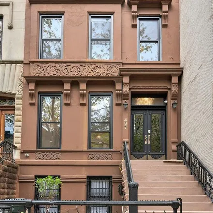 Rent this 4 bed townhouse on 487 14th Street in New York, NY 11215