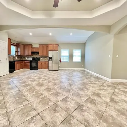 Image 3 - 2795 Amber Avenue, Groves, TX 77619, USA - House for rent