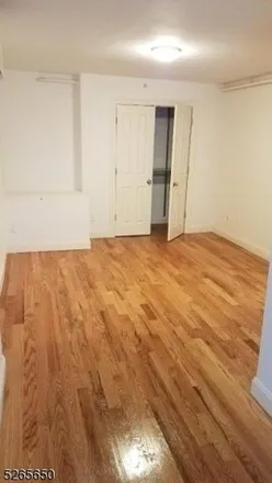 Image 6 - 11 Union Pl Apt 2b, Summit, New Jersey, 07901 - House for rent