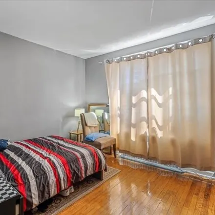 Image 8 - South View Apartments, 90-11 35th Avenue, New York, NY 11372, USA - Apartment for sale