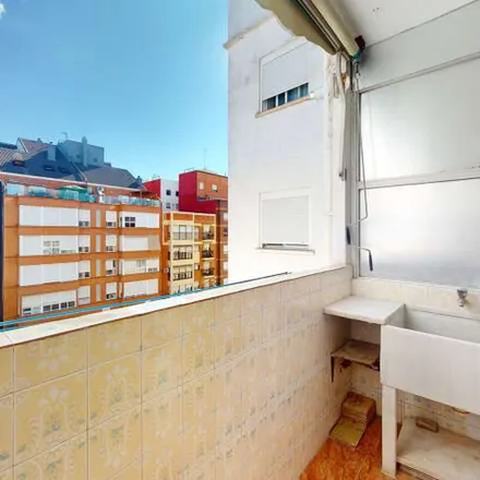 Image 8 - Carrer de Josep Benlliure, 325, 46011 Valencia, Spain - Apartment for rent