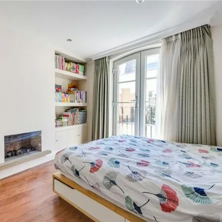 Image 6 - 4 St Peter's Place, London, W9 2QS, United Kingdom - Room for rent