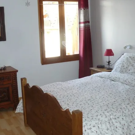 Rent this 2 bed apartment on 05350 Molines-en-Queyras