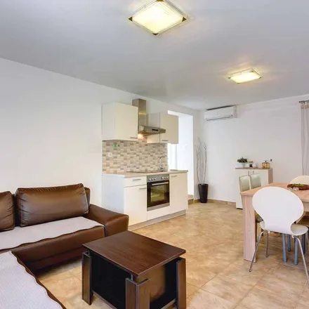 Image 2 - Grad Pula, Istria County, Croatia - House for rent