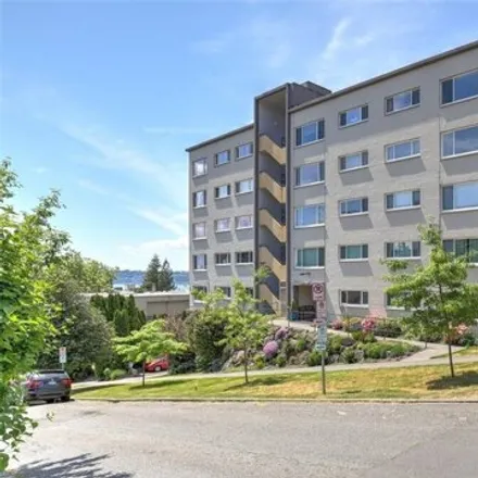 Image 3 - Hadley House Cooperative (residential), 919 2nd Avenue West, Seattle, WA 98119, USA - Condo for sale