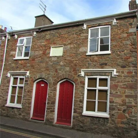 Rent this 2 bed room on The Barley Mow in Barrington Street, Tiverton