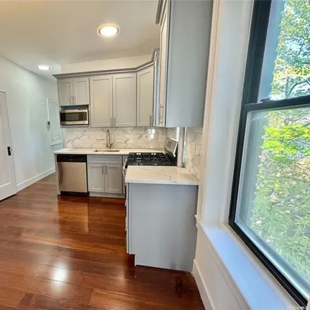 Image 7 - 1 A Hillside Avenue, Village of Great Neck Plaza, NY 11021, USA - Apartment for sale