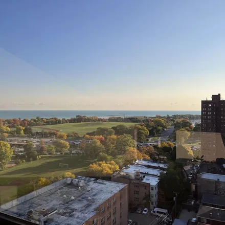 Rent this 1 bed apartment on The Boardwalk in 4343 North Clarendon Avenue, Chicago