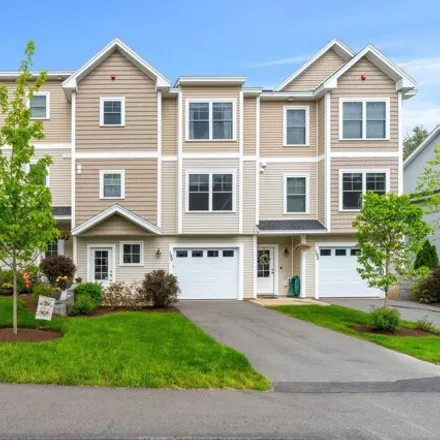 Buy this 2 bed condo on 192 Woodview Way in Manchester, NH
