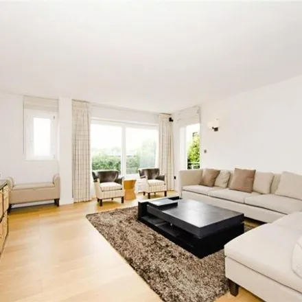 Buy this 4 bed apartment on Devonport in 23 Southwick Street, London