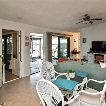 Image 4 - 15425 Crystal Lake Drive, Royal Coach Estates, North Fort Myers, FL 33917, USA - House for sale