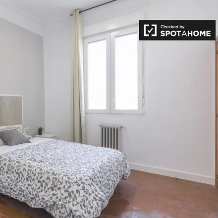 Rent this 6 bed room on Madrid in Calle del Príncipe, 12