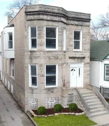 Buy this 6 bed house on 7444 South Evans Avenue in Chicago, IL 60619