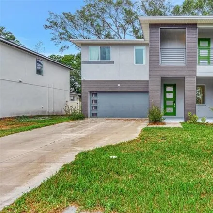 Rent this 4 bed house on 2699 Temple Street in Sarasota, FL 34239