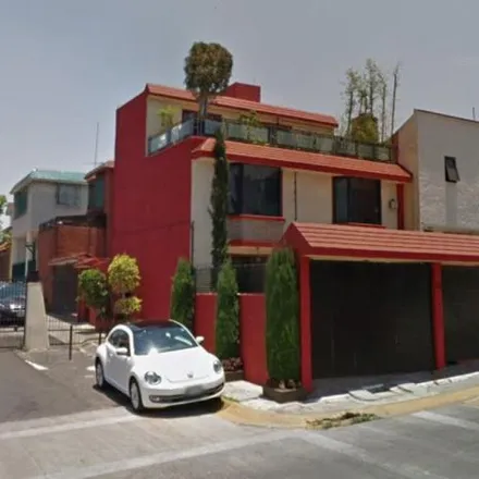 Buy this 3 bed house on Privada Plaza del Pardo in Colonia Lomas Verdes 3ra Sección, 53129 Naucalpan de Juárez
