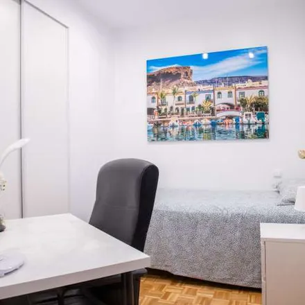 Image 8 - Banco Sabadell, Calle de Altamirano, 3, 28008 Madrid, Spain - Apartment for rent