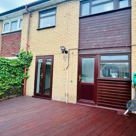 Rent this 3 bed townhouse on Delimands in Basildon, SS15 5BB