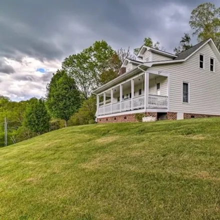 Rent this 3 bed house on Cranberry Springs Road in Cranberry Springs, Ashe County