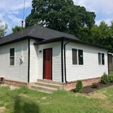 Buy this 2 bed house on 2563 West Lynn Street in Springfield, MO 65802