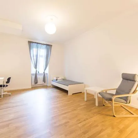 Rent this 3 bed apartment on Boxhagener Straße 76C in 10245 Berlin, Germany