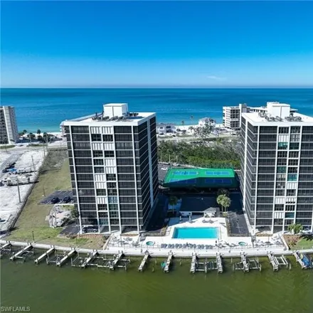 Buy this 2 bed condo on 26225 Hickory Boulevard in Bonita Beach Club, Bonita Springs