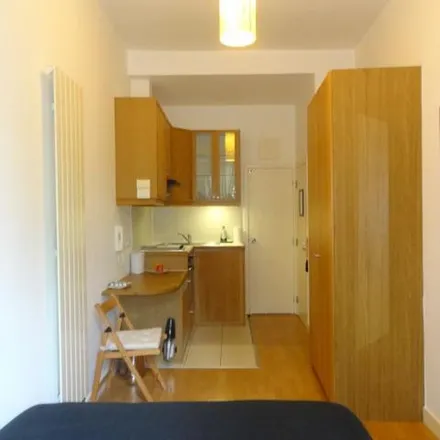 Image 2 - 36 Cartwright Gardens, London, WC1H 9EH, United Kingdom - Apartment for rent