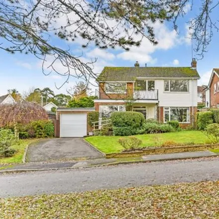 Buy this 3 bed house on Lawn Close in Tenterden, TN30 6UH