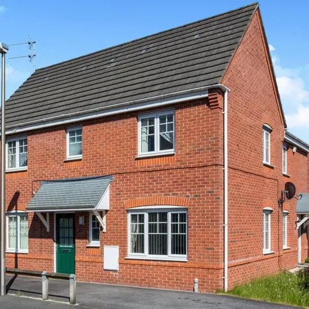 Rent this 3 bed duplex on Bateman Close in Crewe, CW1 3DQ