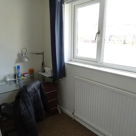 Image 3 - Bates Green, Norwich, NR5 8YW, United Kingdom - Townhouse for rent