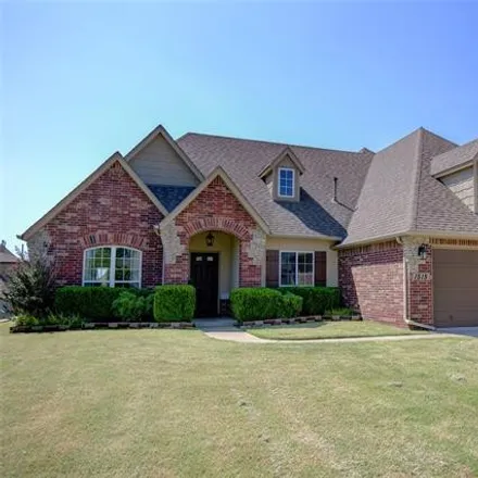 Buy this 3 bed house on 1501 West Orlando Street in Broken Arrow, OK 74011