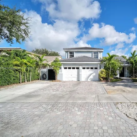 Image 8 - 8705 Northwest 150th Terrace, Miami Lakes, FL 33018, USA - House for sale