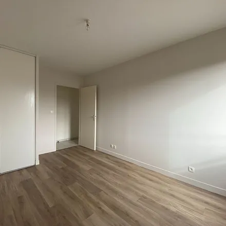 Rent this 3 bed apartment on 303 Boulevard de la Libération in 83700 Fréjus, France