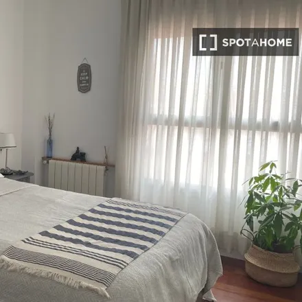 Rent this 2 bed room on Avinguda de l'Oest in 46001 Valencia, Spain