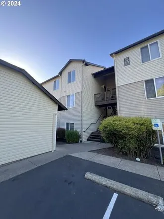 Buy this 2 bed condo on 5200 Northeast 121st Avenue in Vancouver, WA 98682