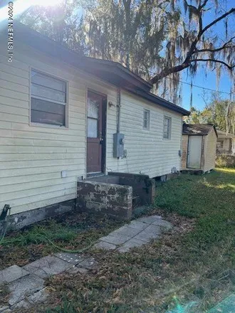 Rent this 2 bed house on 600 Gardiner Street in Starke, FL 32091