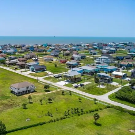Image 4 - 958 Alberdie Drive, Galveston County, TX 77650, USA - House for sale