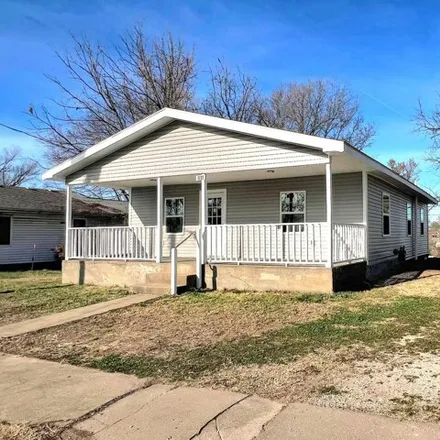 Buy this 3 bed house on 126 Pearl Street in Monett, MO 65708