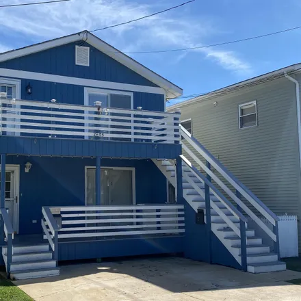 Buy this studio duplex on 2401 Central Avenue in North Wildwood, Cape May County