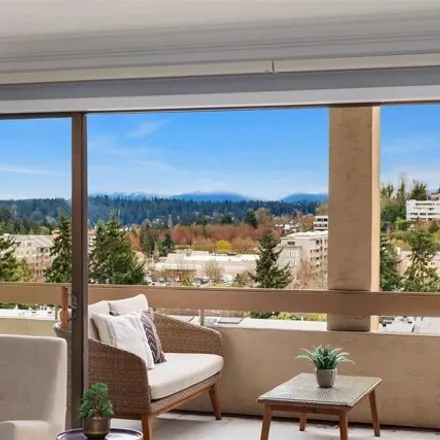 Buy this 2 bed condo on Southeast 29th Street in Mercer Island, WA 98040