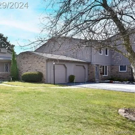 Image 1 - 1224 Rolling Acres Drive, Bloomfield Charter Township, MI 48302, USA - Condo for sale