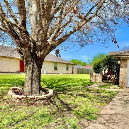 Rent this 3 bed house on 1416 Walters Drive in Granbury, TX 76048