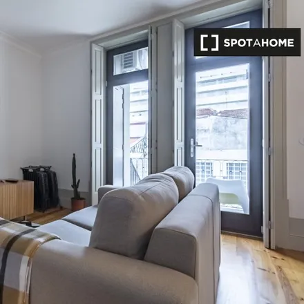 Rent this 2 bed apartment on Rua da Constituição 472 in 474, 476