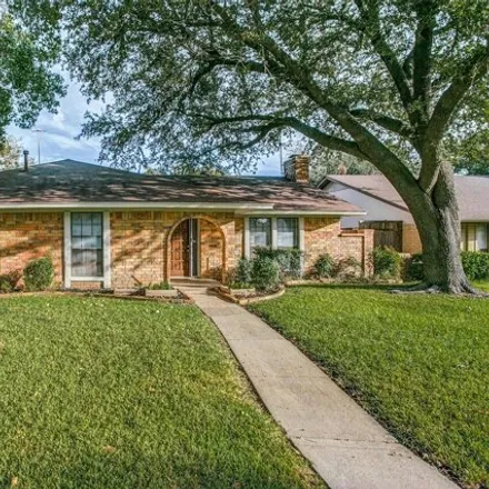 Rent this 3 bed house on 1013 Carriagehouse Ln in Garland, Texas